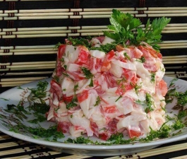 Салат из крабовых палочек  