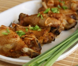 Чесночные  куриные крылышки