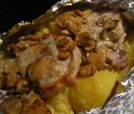 Мясо с картошкой в фольге 