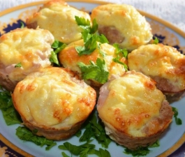 Мясные кексы с сыром
